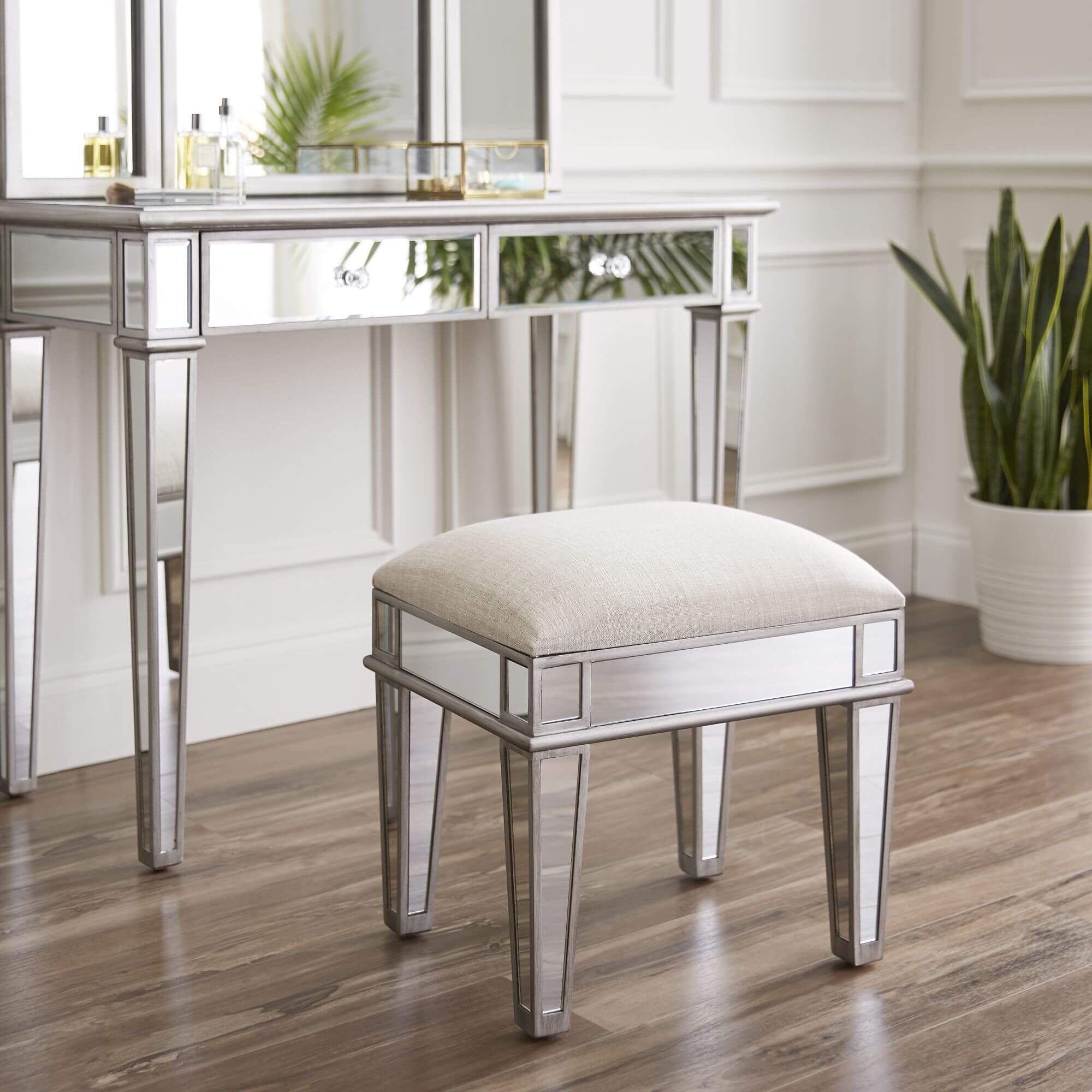 Kalla Glam Vanity Stool