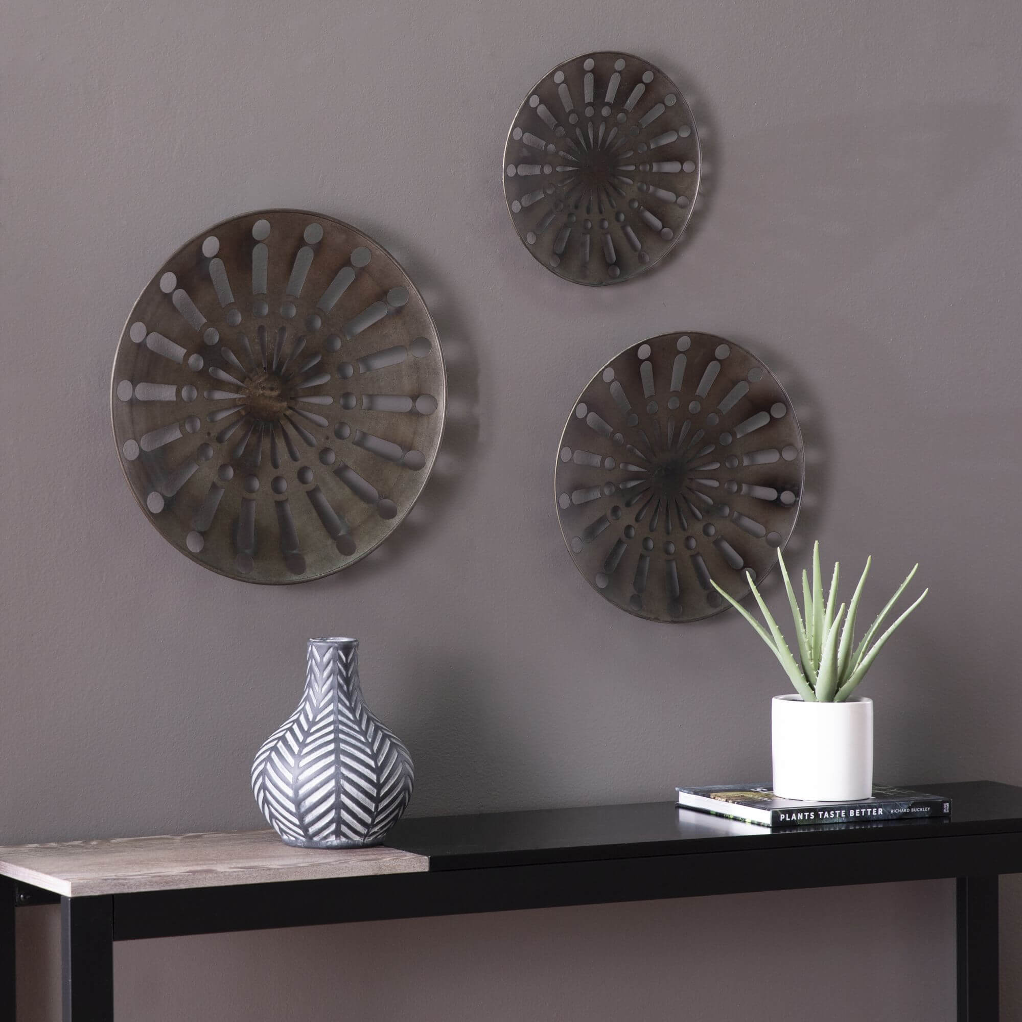 Wassleby Round Wall Art – 3pc Set